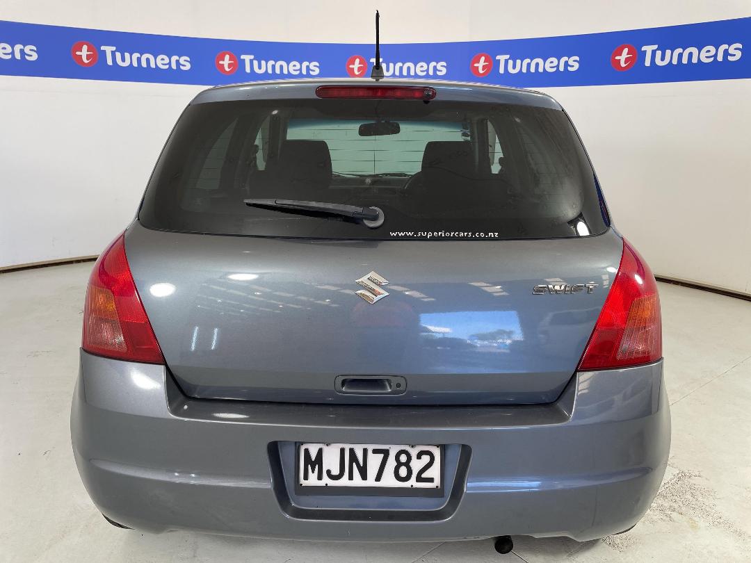 Photo '6' of Suzuki Swift