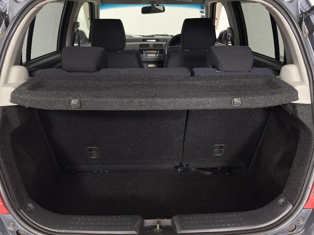 Photo '14' of Suzuki Swift