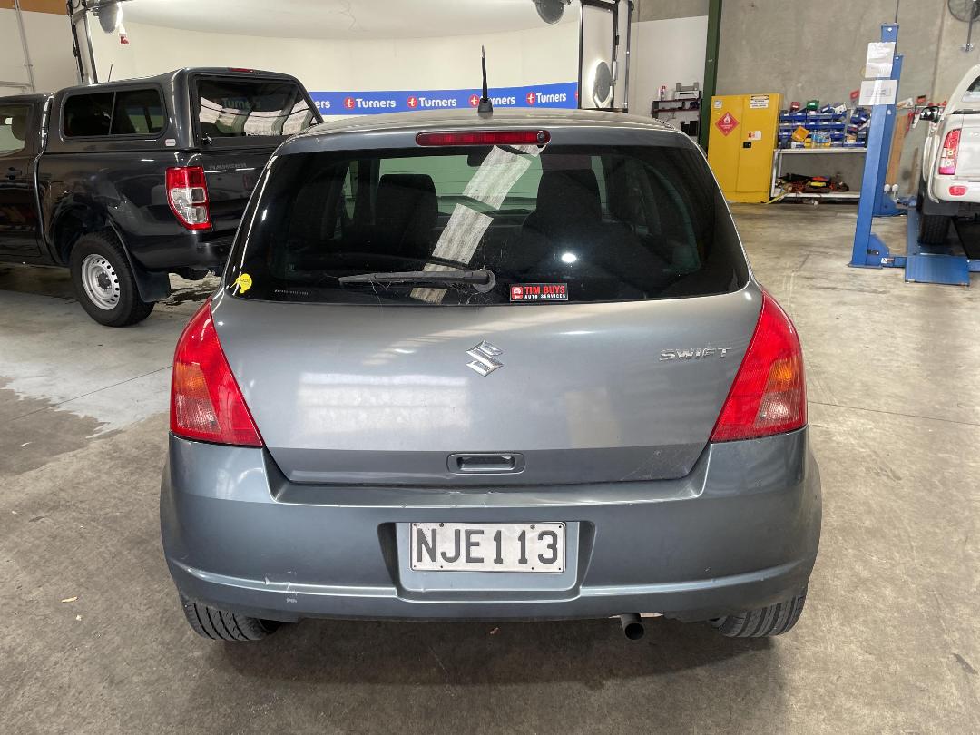 Photo '9' of Suzuki Swift Photo '9' of Suzuki Swift