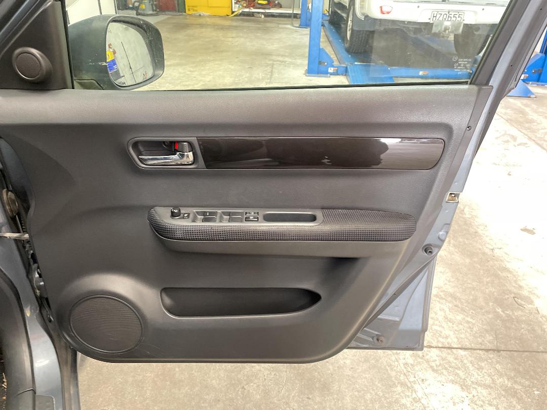 Photo '13' of Suzuki Swift Photo '13' of Suzuki Swift