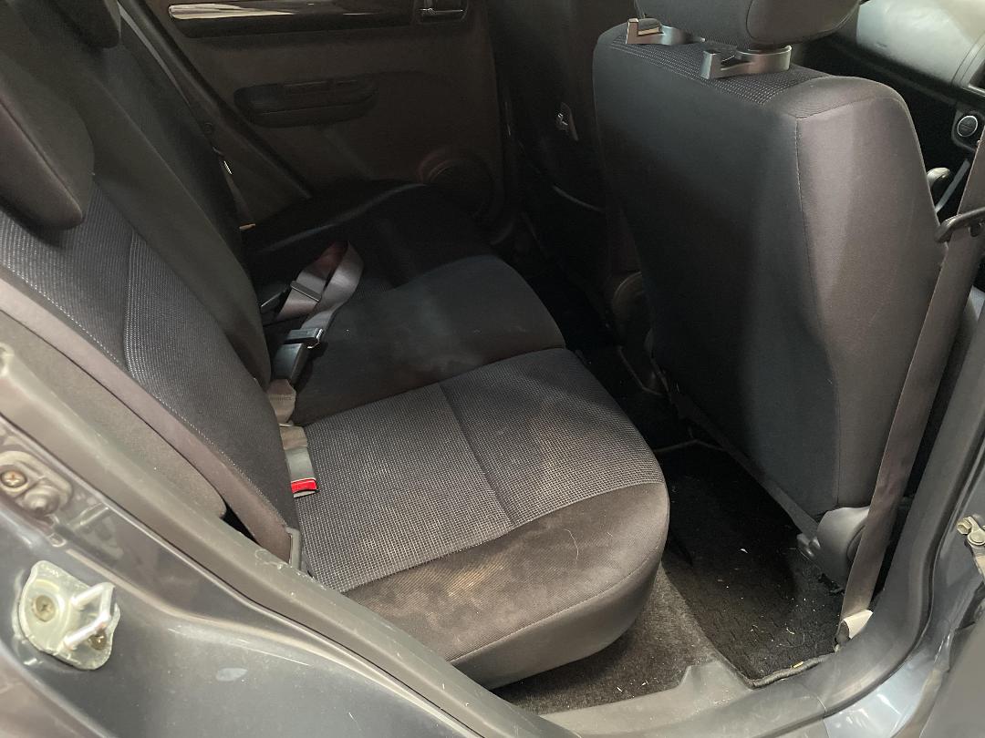 Photo '18' of Suzuki Swift Photo '18' of Suzuki Swift