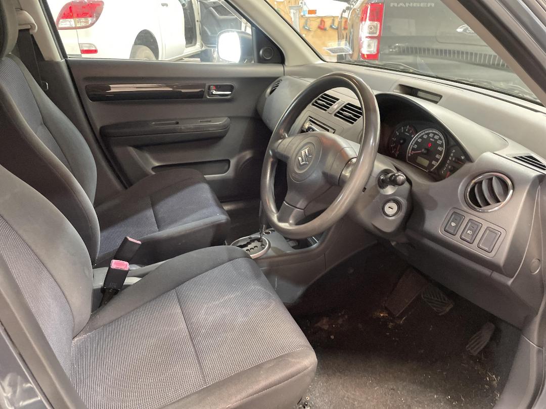 Photo '14' of Suzuki Swift Photo '14' of Suzuki Swift