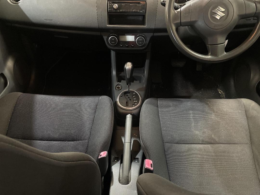 Photo '20' of Suzuki Swift Photo '20' of Suzuki Swift