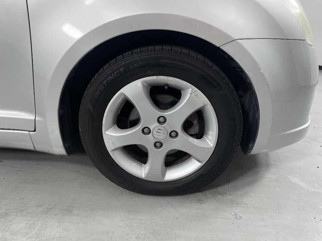 Photo '9' of Suzuki Swift