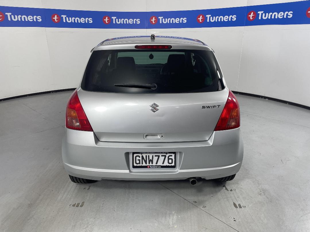 Photo '6' of Suzuki Swift