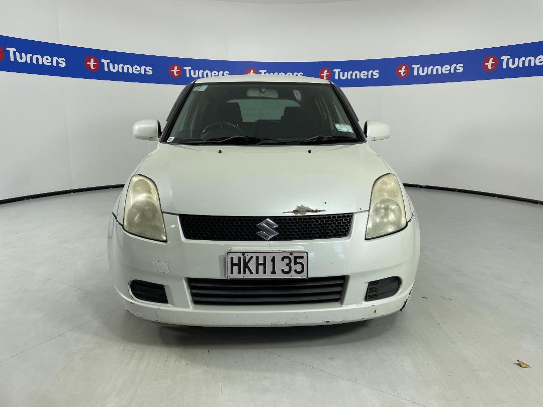 Photo '2' of Suzuki Swift Photo '2' of Suzuki Swift