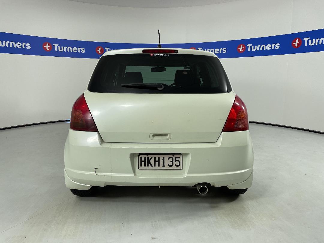 Photo '6' of Suzuki Swift Photo '6' of Suzuki Swift