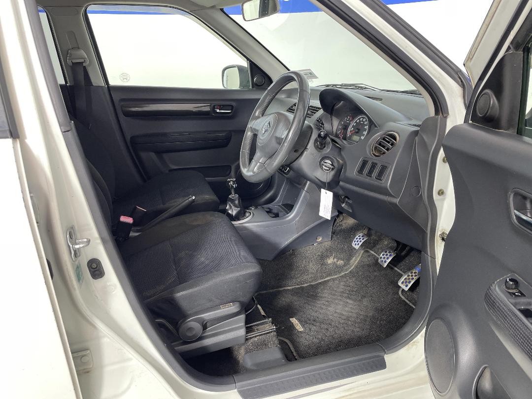 Photo '16' of Suzuki Swift Photo '16' of Suzuki Swift