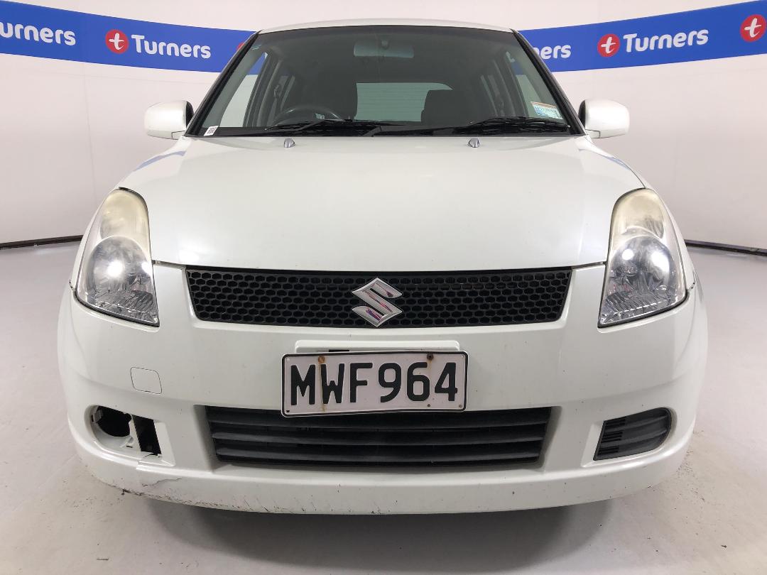 Photo '2' of Suzuki Swift