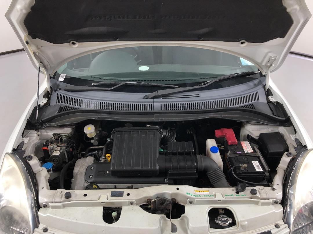 Photo '13' of Suzuki Swift