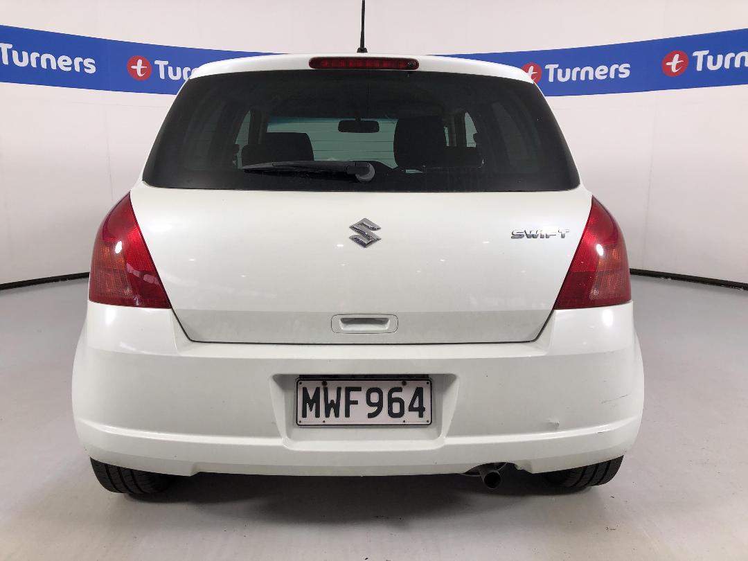 Photo '6' of Suzuki Swift