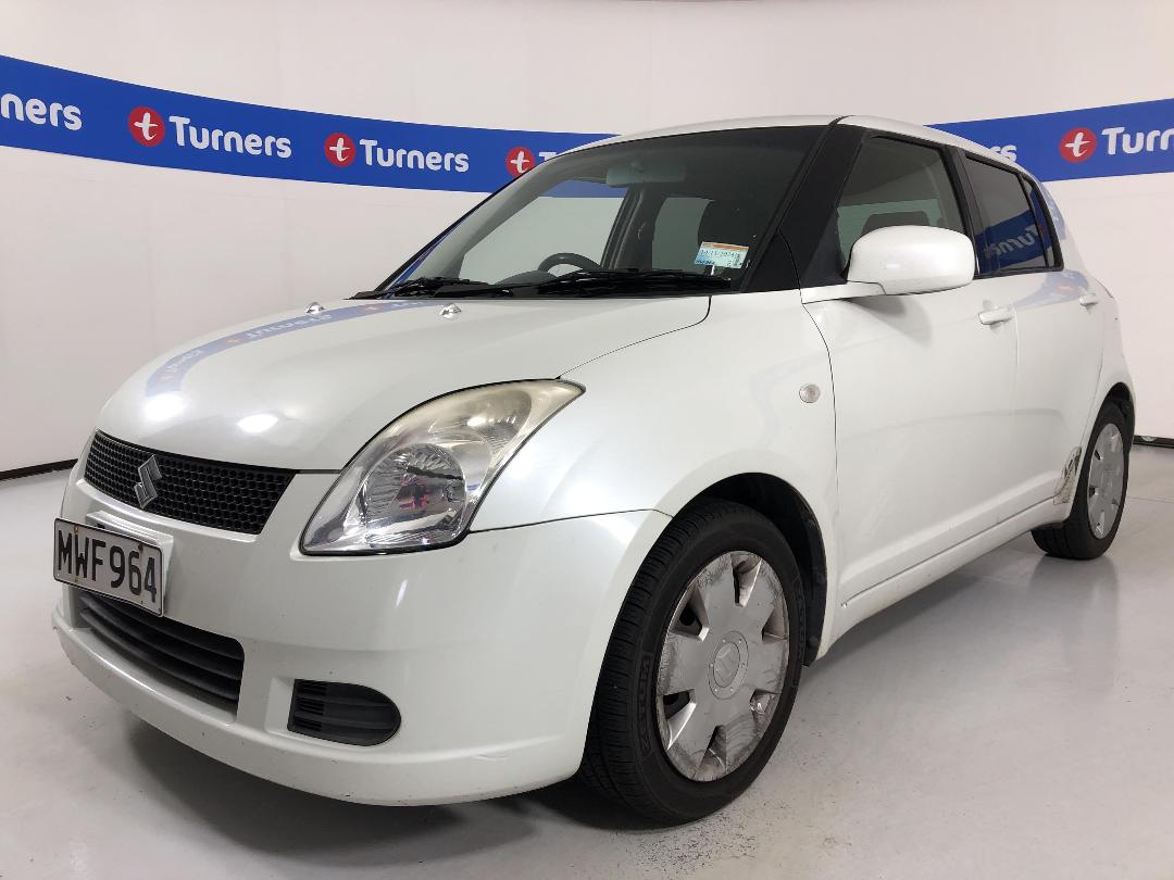 Photo '4' of Suzuki Swift