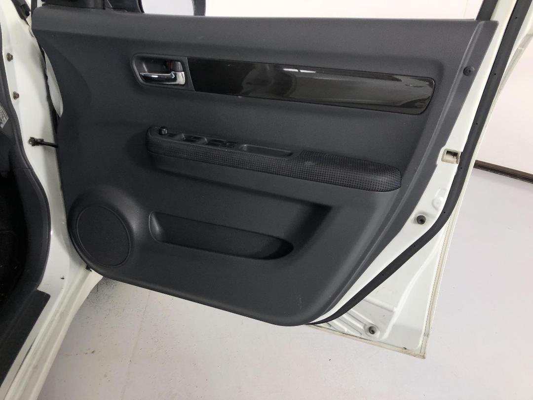 Photo '15' of Suzuki Swift