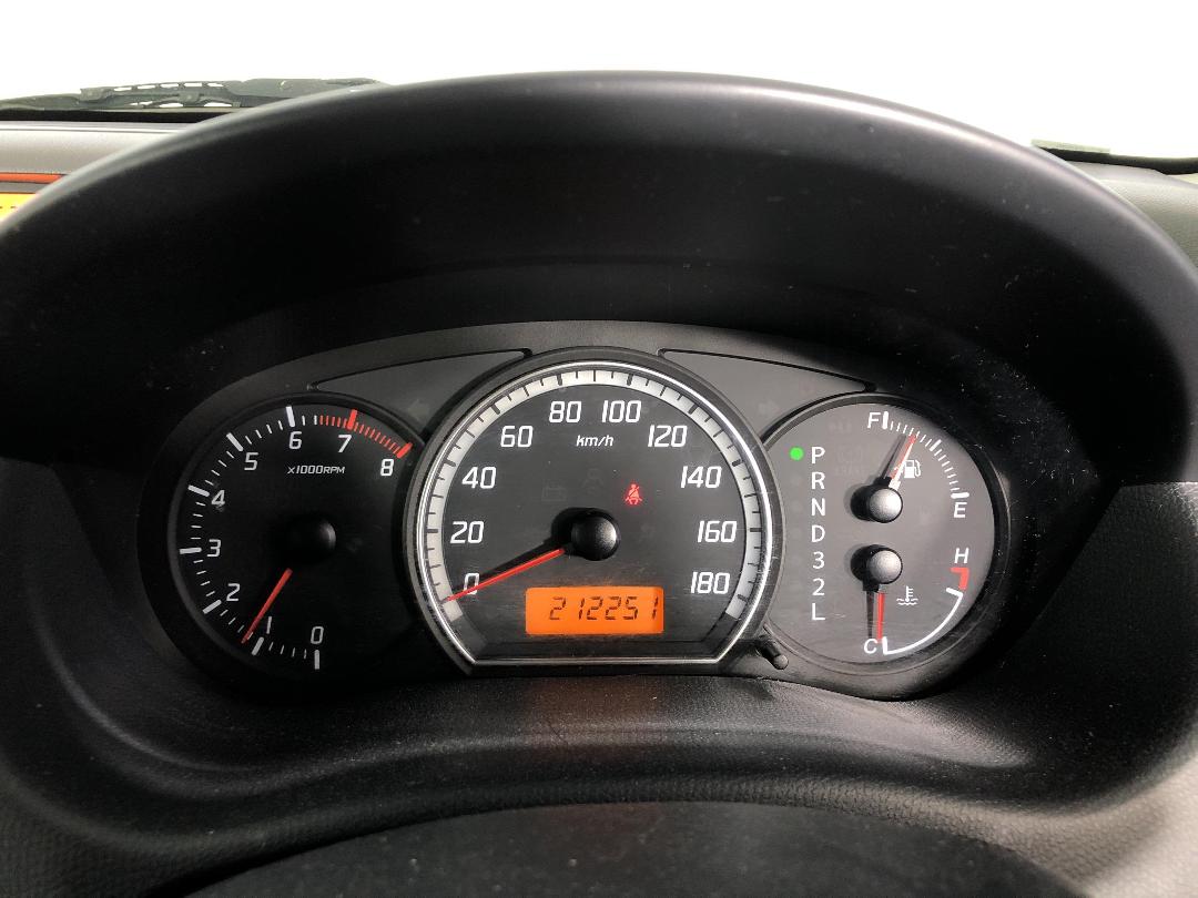 Photo '21' of Suzuki Swift