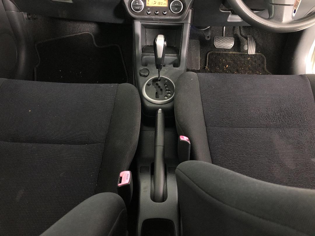 Photo '18' of Suzuki Swift