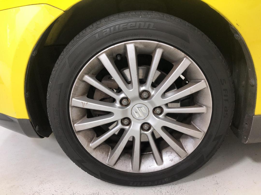 Photo '10' of Suzuki Swift