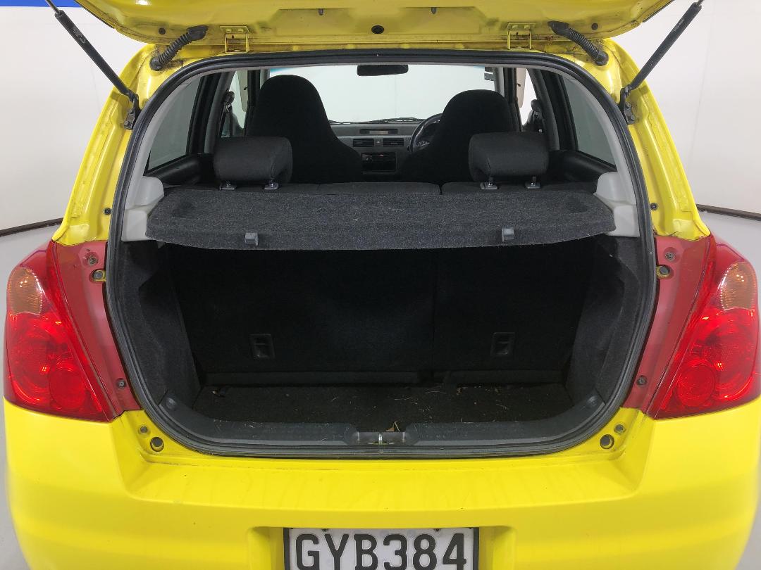 Photo '14' of Suzuki Swift