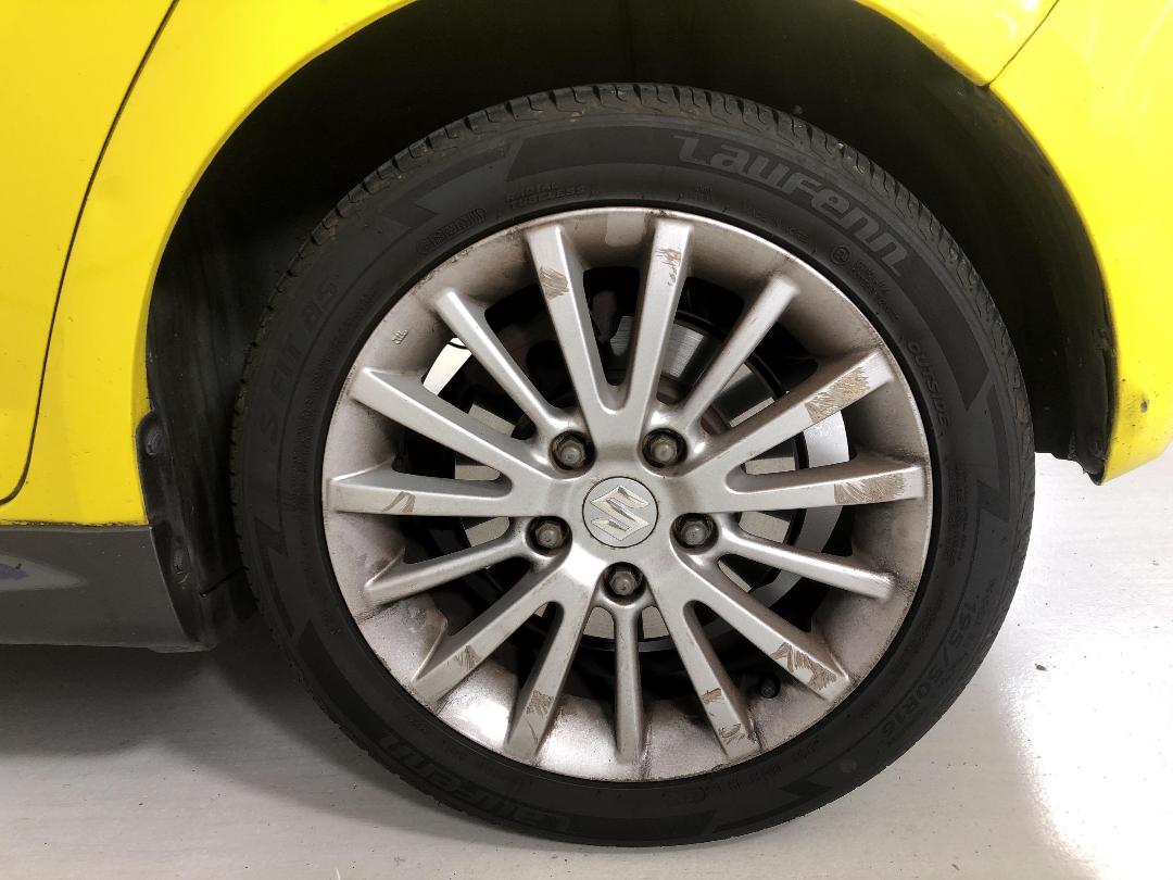 Photo '11' of Suzuki Swift