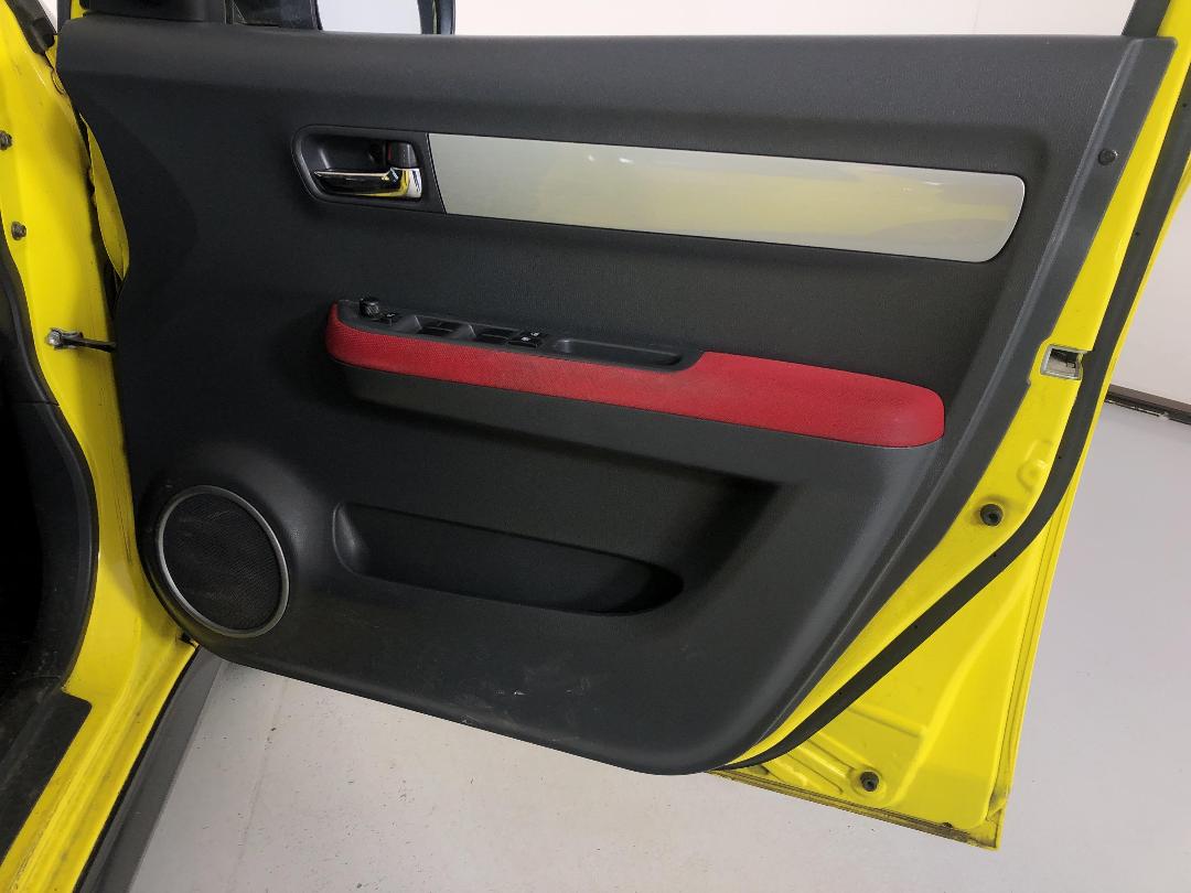 Photo '15' of Suzuki Swift