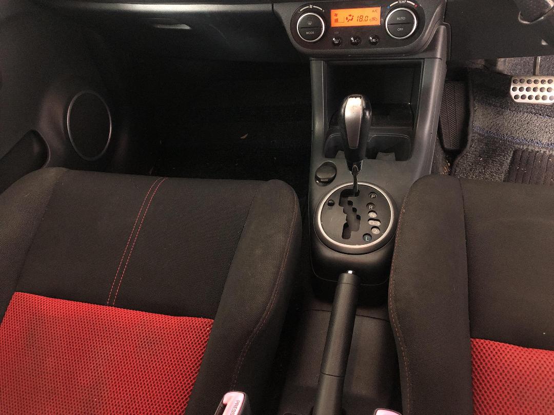 Photo '18' of Suzuki Swift