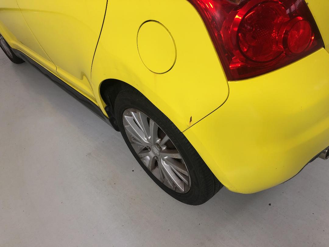 Photo '27' of Suzuki Swift