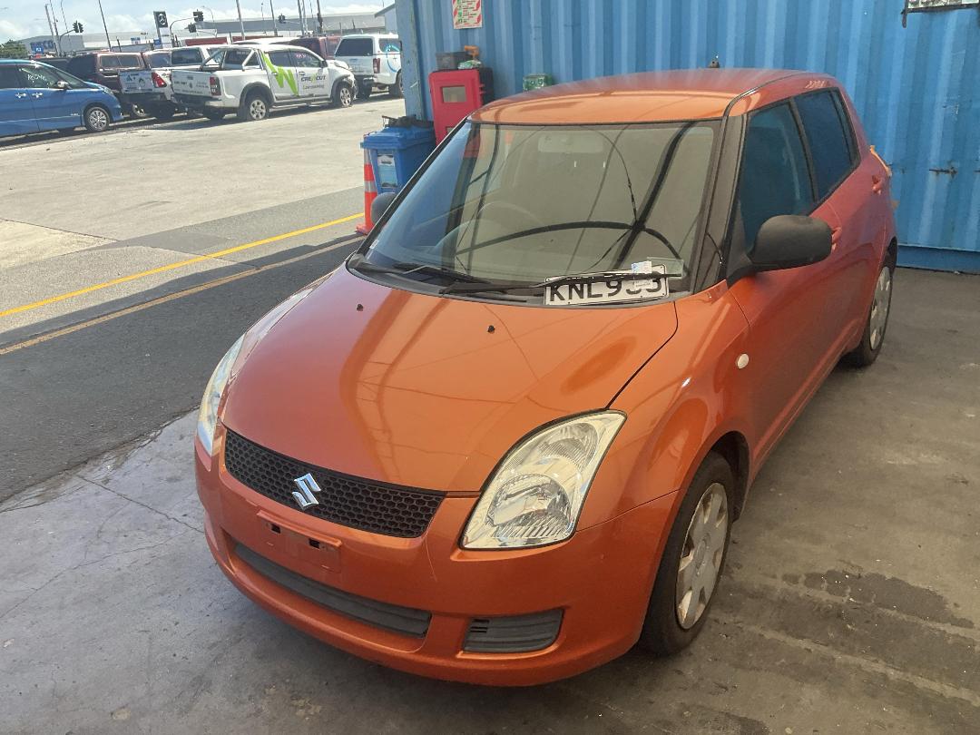 Photo '5' of Suzuki Swift Photo '5' of Suzuki Swift