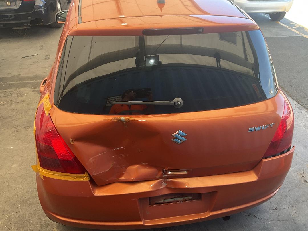 Photo '13' of Suzuki Swift Photo '13' of Suzuki Swift