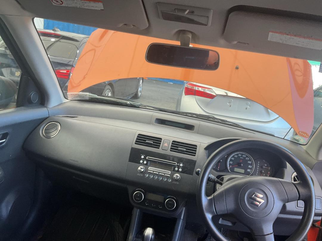 Photo '23' of Suzuki Swift Photo '23' of Suzuki Swift