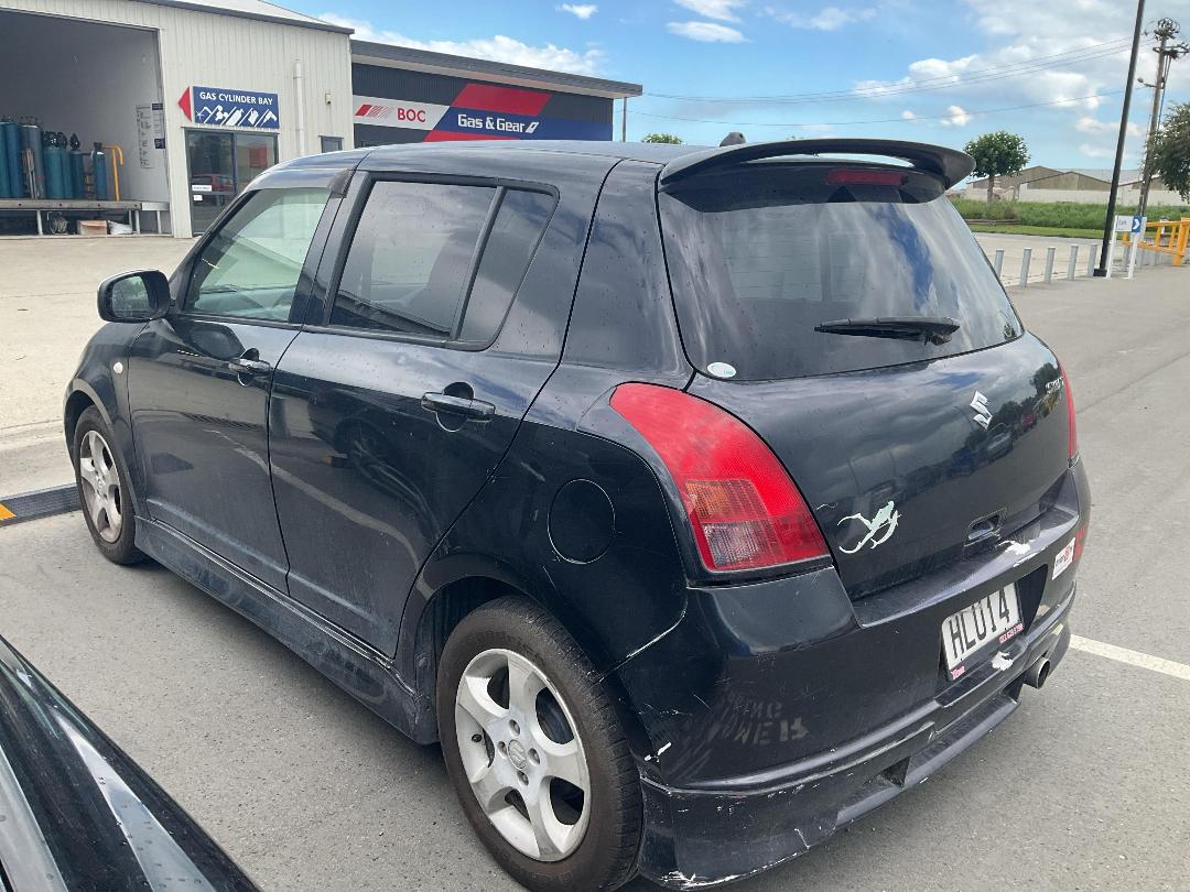 Photo '3' of Suzuki Swift