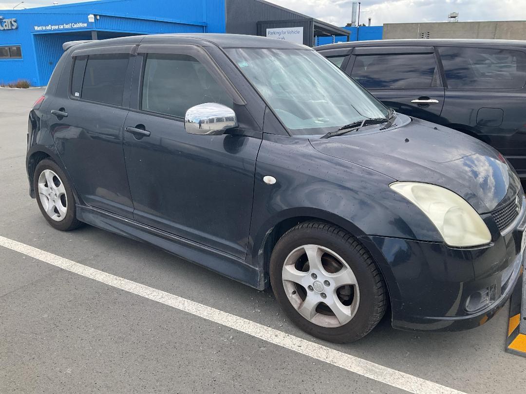 Photo '6' of Suzuki Swift