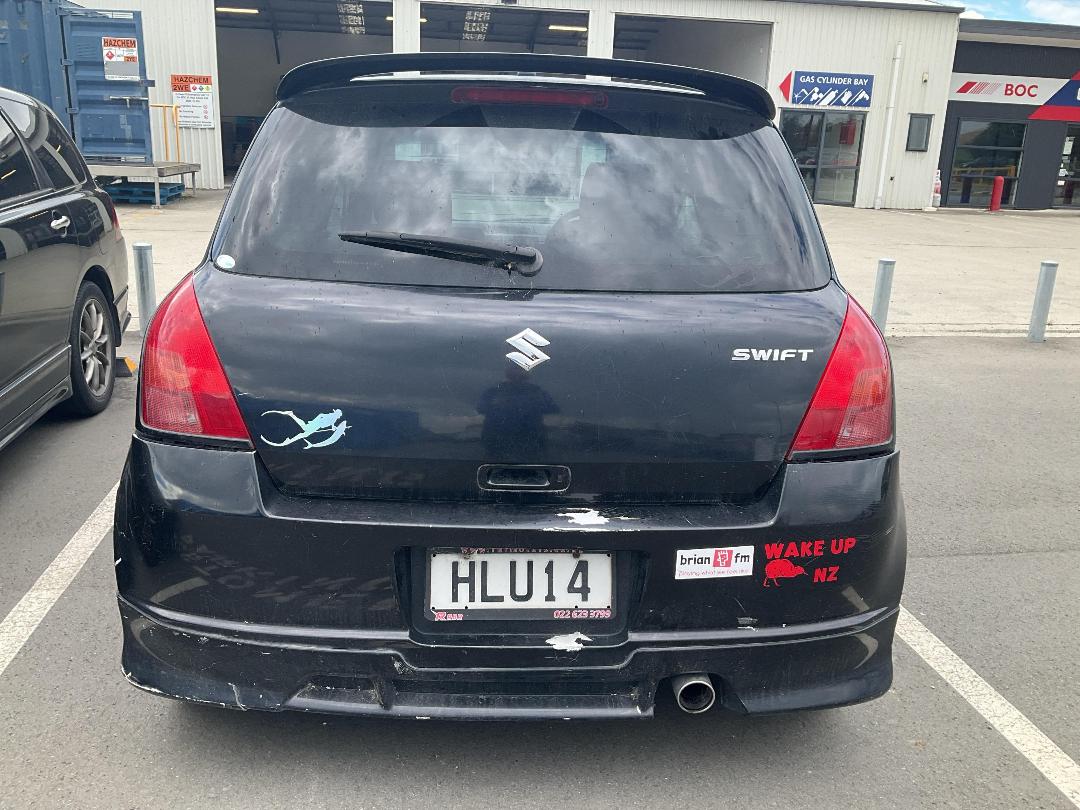 Photo '4' of Suzuki Swift