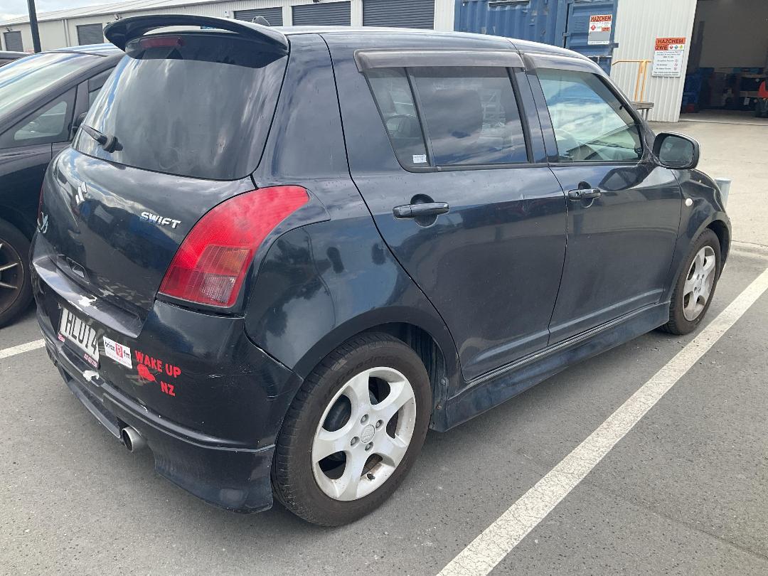 Photo '5' of Suzuki Swift