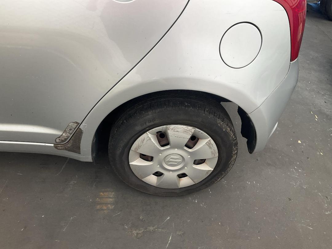 Photo '10' of Suzuki Swift Photo '10' of Suzuki Swift