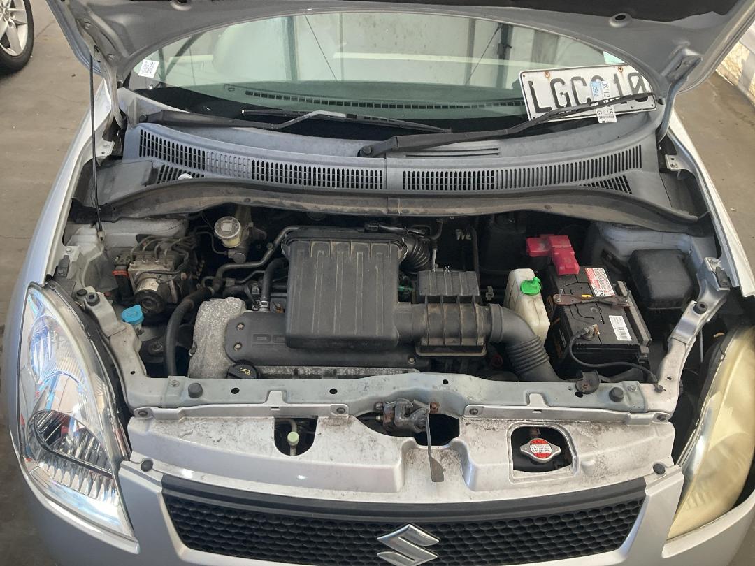 Photo '16' of Suzuki Swift Photo '16' of Suzuki Swift