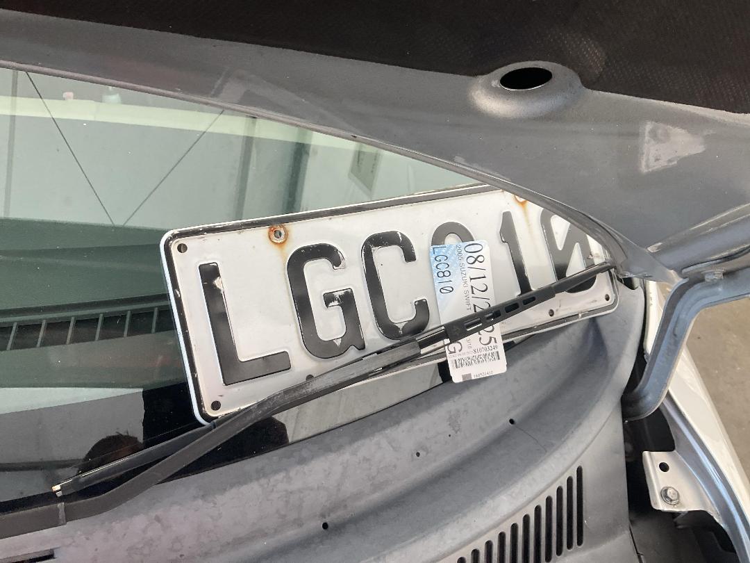 Photo '25' of Suzuki Swift Photo '25' of Suzuki Swift