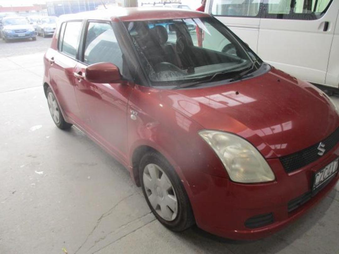 Photo '7' of Suzuki Swift Glxha Photo '7' of Suzuki Swift Glxha