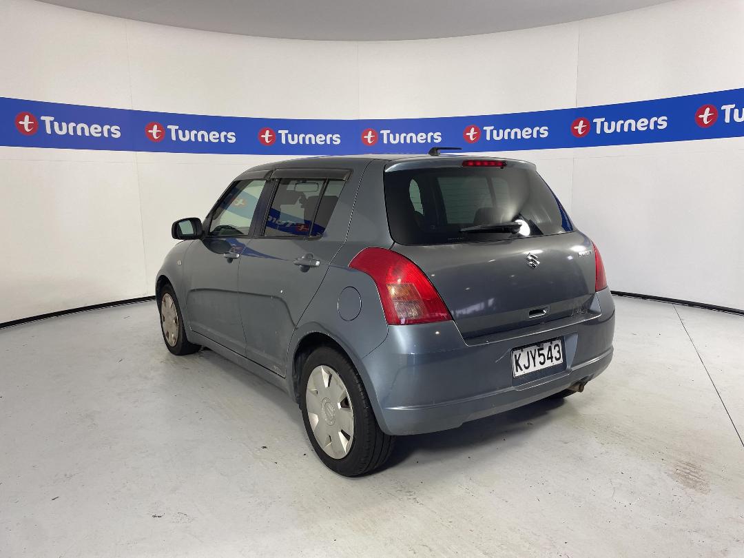 Photo '4' of Suzuki Swift