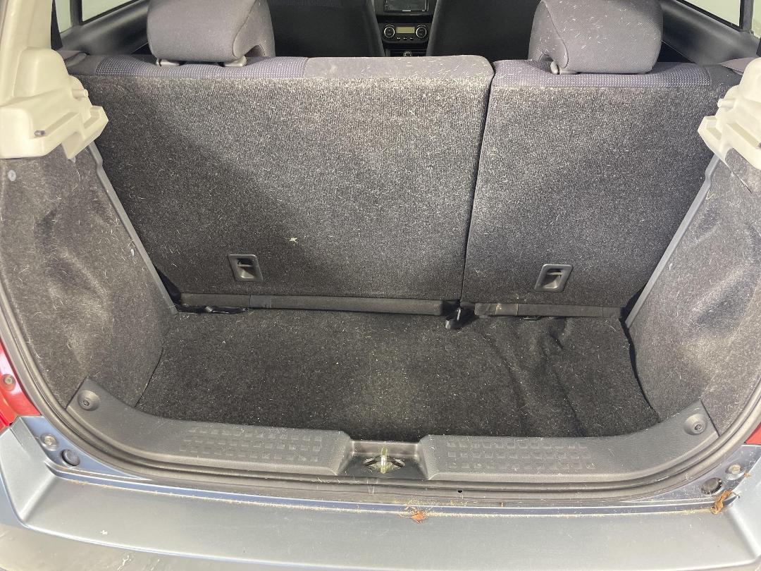 Photo '12' of Suzuki Swift