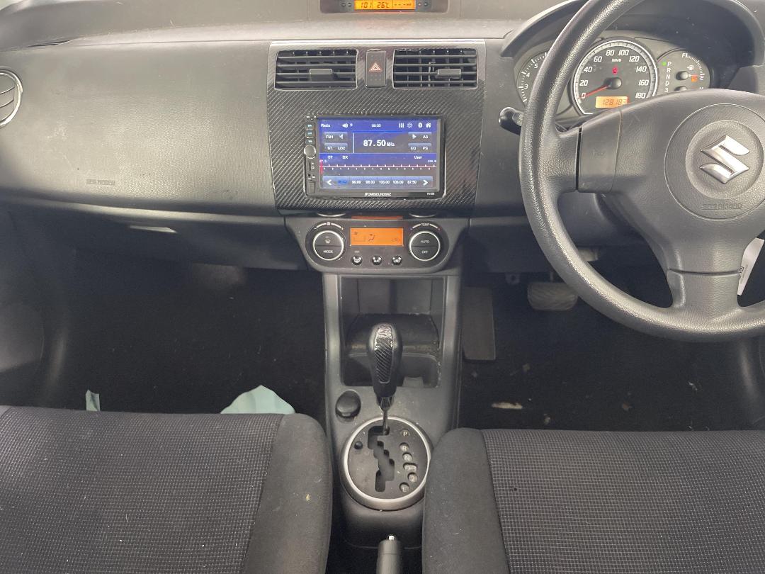 Photo '16' of Suzuki Swift