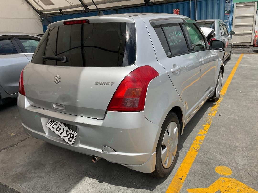 Photo '6' of Suzuki Swift