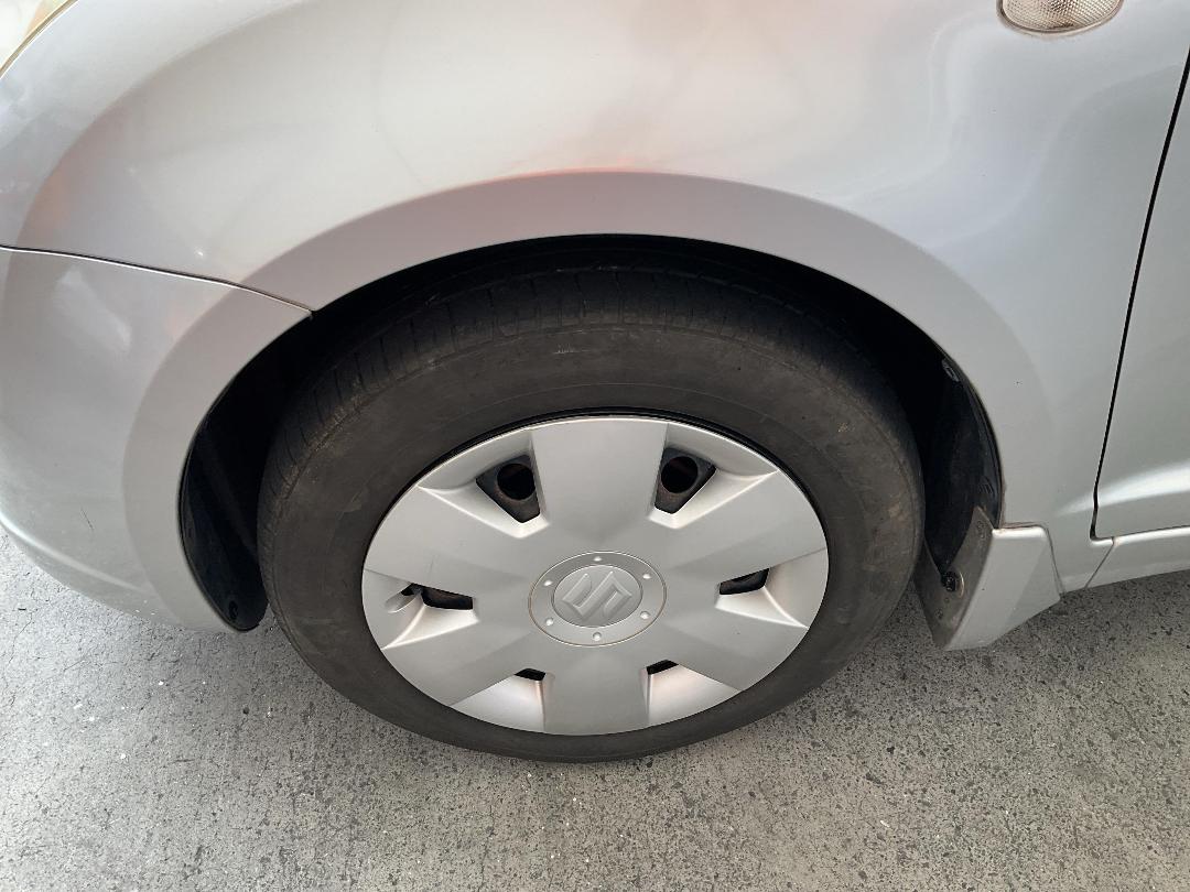 Photo '21' of Suzuki Swift