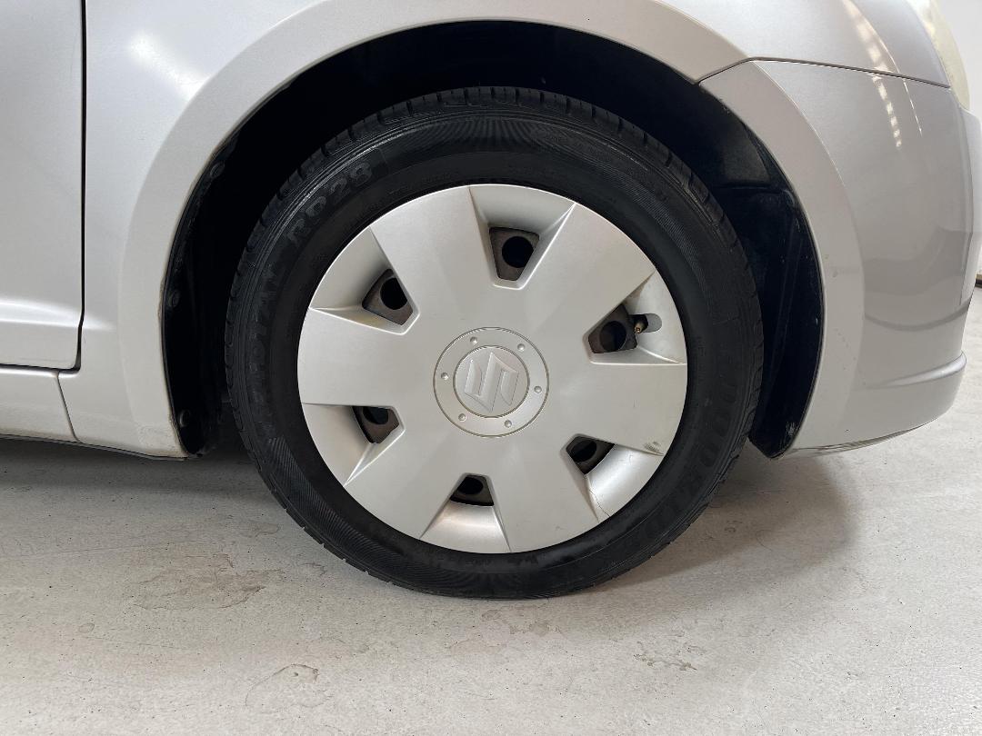 Photo '9' of Suzuki Swift