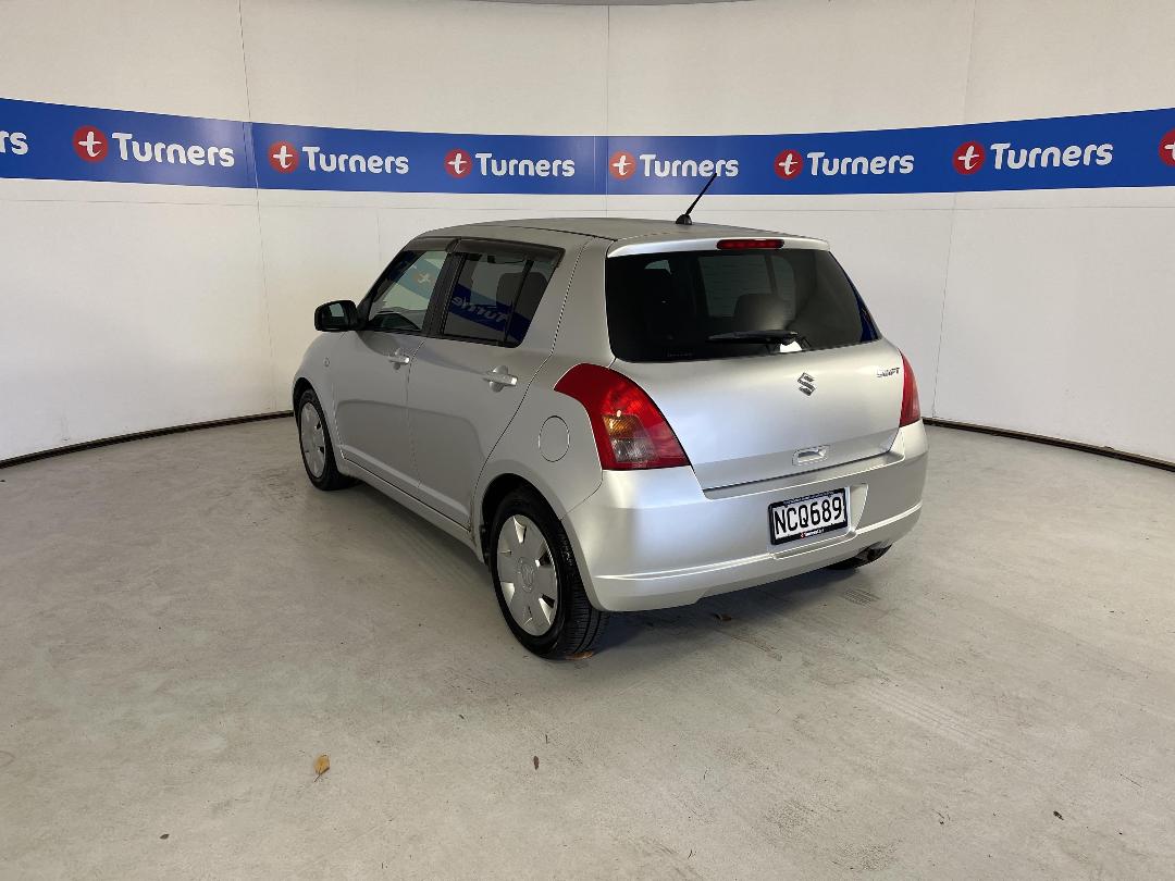 Photo '5' of Suzuki Swift