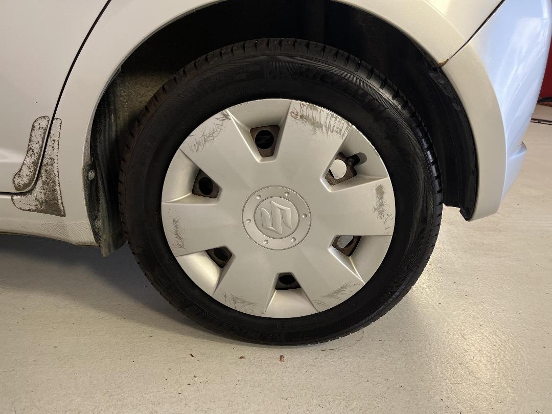 Photo '11' of Suzuki Swift