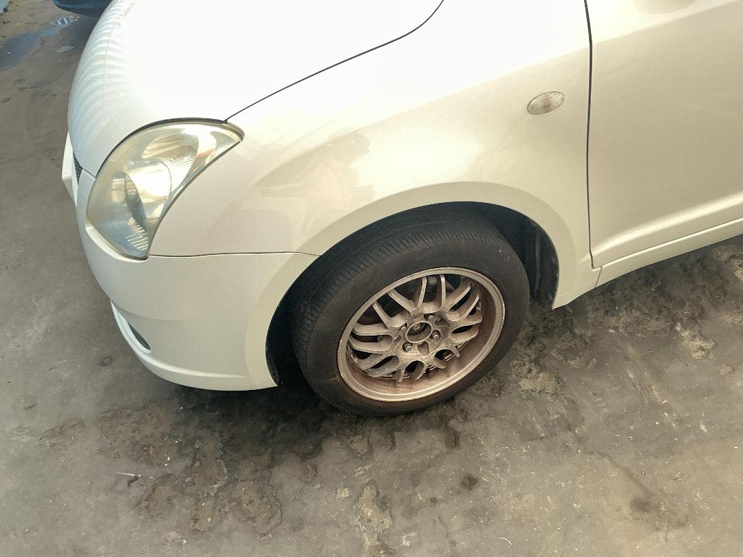 Photo '5' of Suzuki Swift