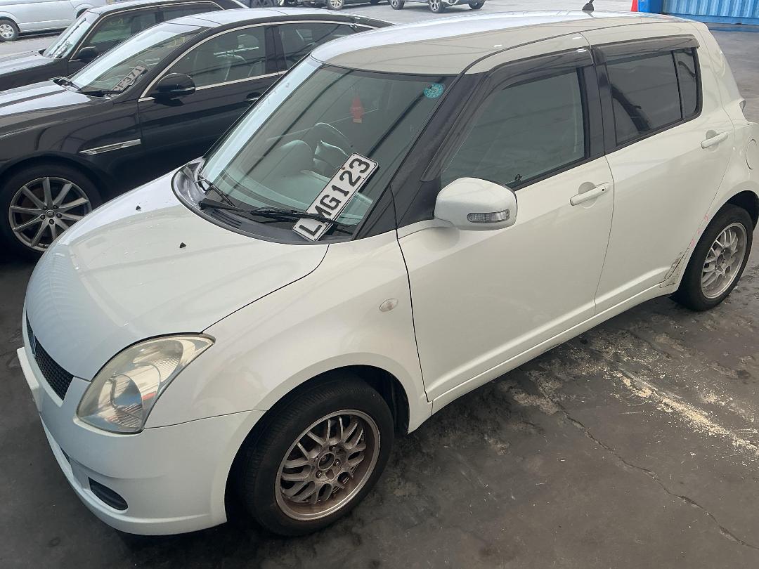 Photo '4' of Suzuki Swift