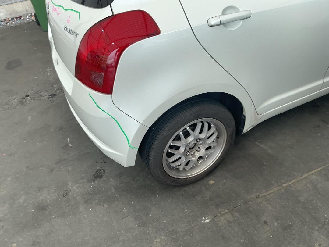 Photo '11' of Suzuki Swift