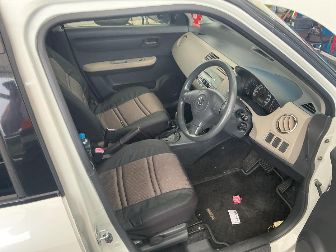 Photo '16' of Suzuki Swift