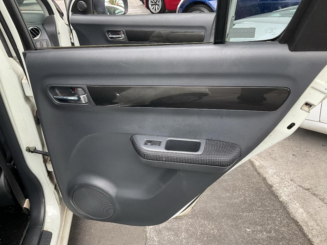 Photo '17' of Suzuki Swift Photo '17' of Suzuki Swift