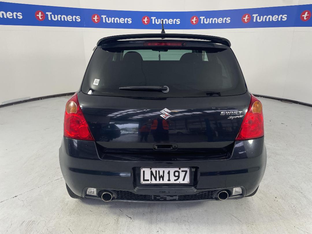 Photo '5' of Suzuki Swift